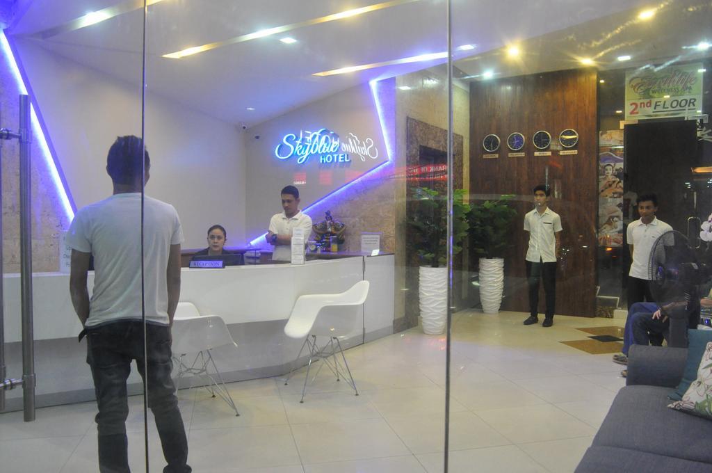 Skyblue Hotel Cebu Stadt Exterior foto